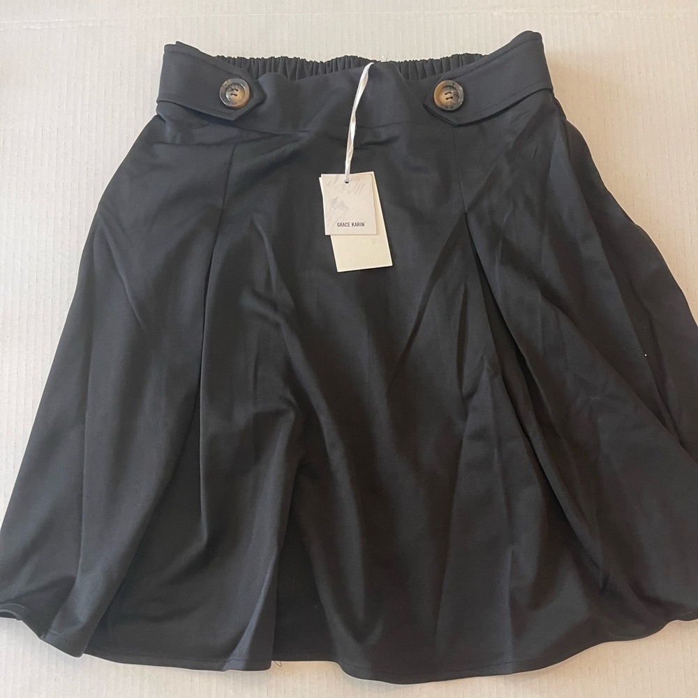 NWT skater style skirt - black